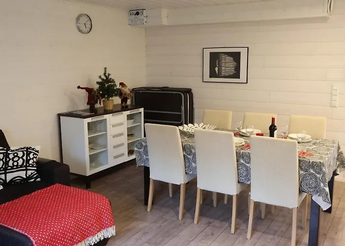 Moinalahti Шале *